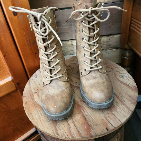 GUESS GBG JAYDYN HIGH HEEL PLATFORM COMBAT BOOTS - Picture 3 of 9